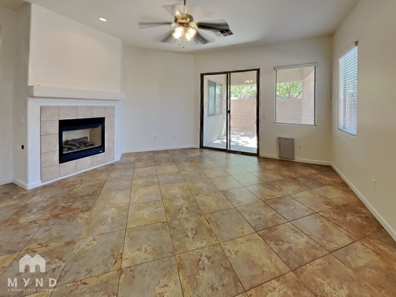 Building Photo - 12548 E Red Iron Trail