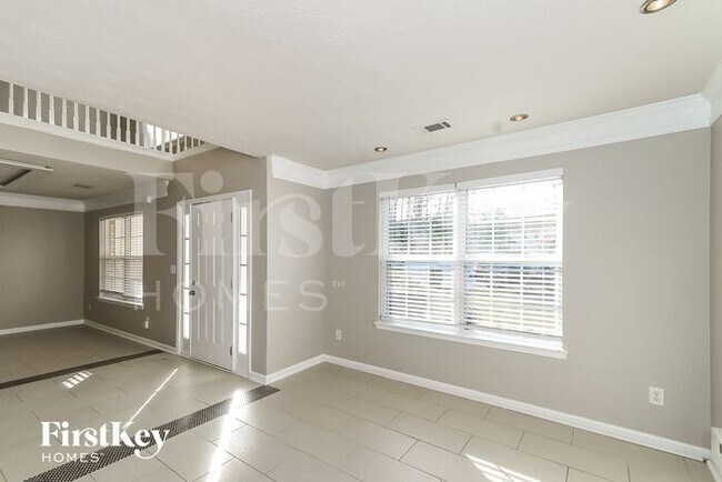 Building Photo - 117 River Pass Ct NE