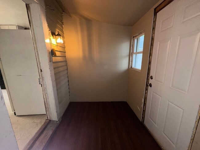 Building Photo - 120 N 4th Ave