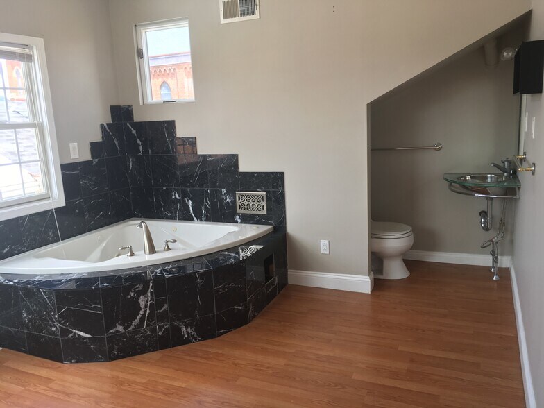 master BR with bath - 1918 Larkins Way