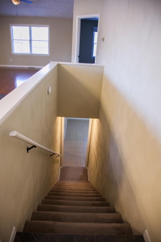 Building Photo - 33 Old Orchard Ln