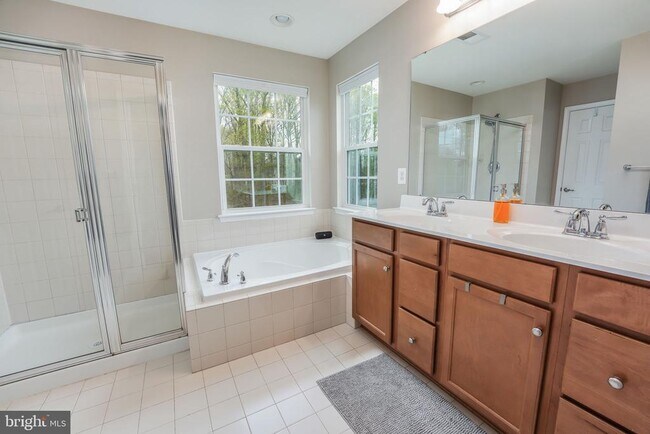 Building Photo - 15558 Marsh Overlook Dr