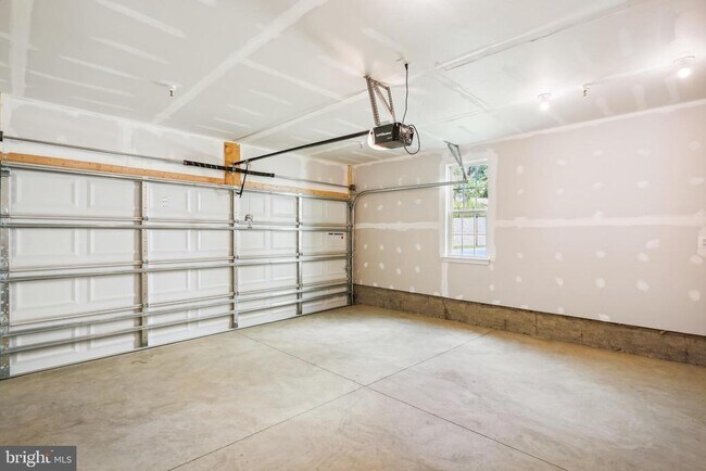 Building Photo - 19753 Grn Vlg Dr