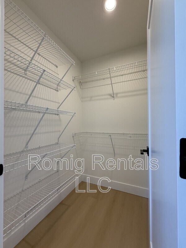 Building Photo - 2111 E Mill Plain Blvd
