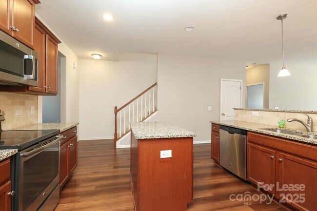 Building Photo - 1512 Sunflower Field Pl