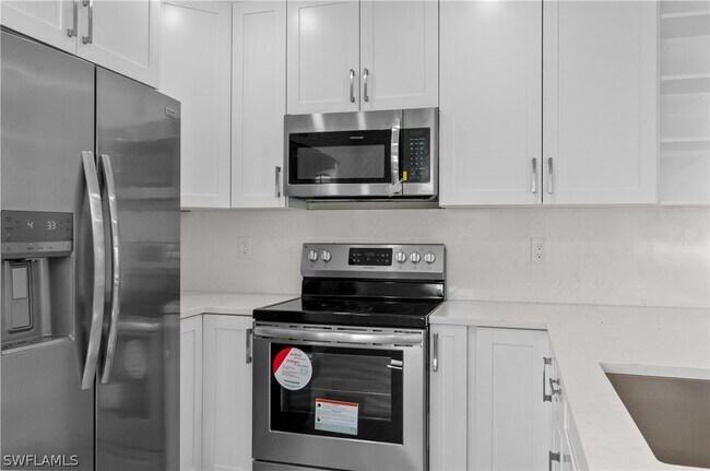 Building Photo - 2685 Van Buren Ave