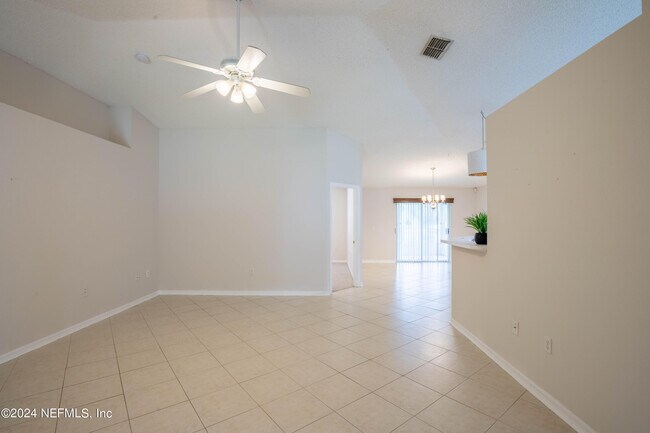 Building Photo - 3158 Ash Harbor Dr E