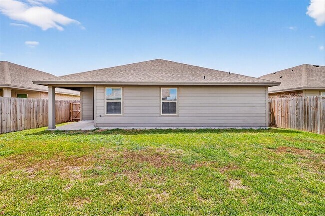 Building Photo - 7326 Tristan Dr