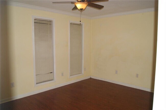 Building Photo - 4239 Glenforest Way