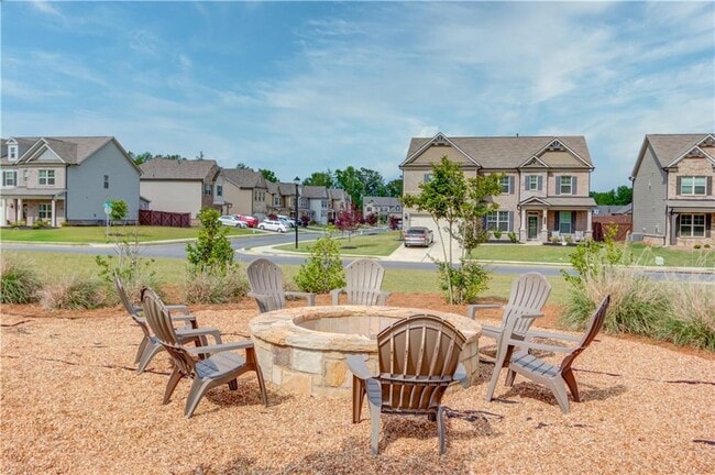 Building Photo - 404 Henson Farm Dr