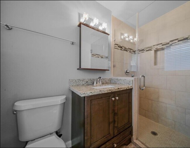Building Photo - 5002 Lamonte Ln