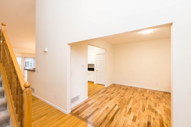 Building Photo - 6382 Morrisey Pl