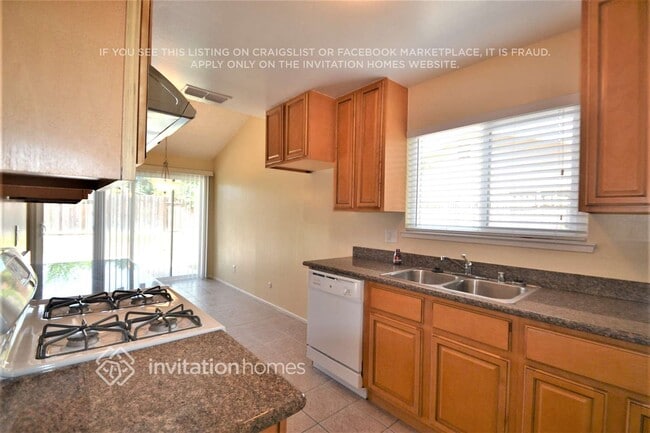 Building Photo - 6249 Jack London Cir