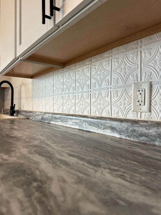 Building Photo - Your Yorktown Home Base | Love Coming Home