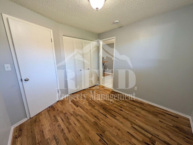 Building Photo - Comfortable Single-Story Rambler in Central Kitsap
