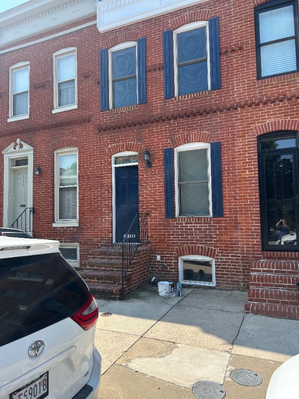 Building Photo - 121 E Randall St