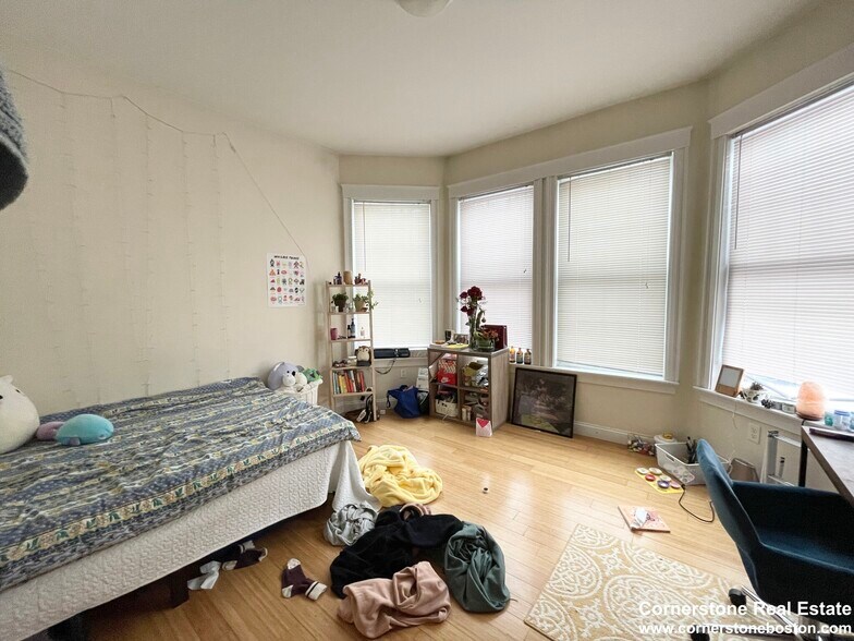 Building Photo - 1625 Tremont St