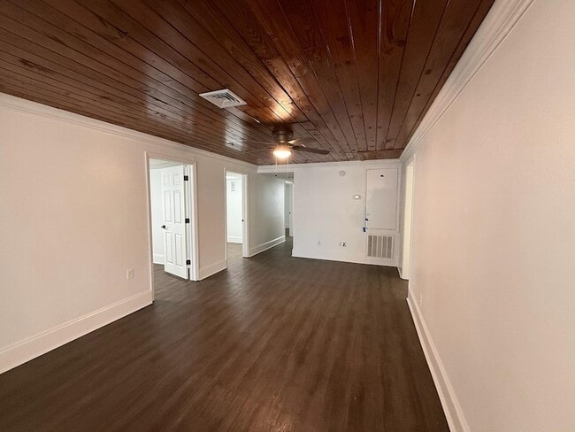 Building Photo - 17 Timberwood Ct