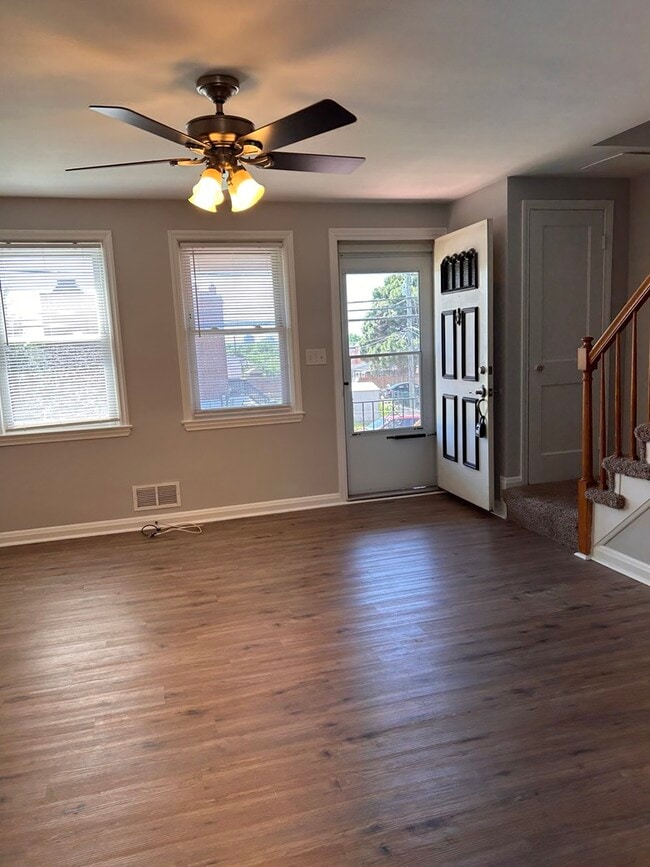 Building Photo - 433 Pembrooke Blvd