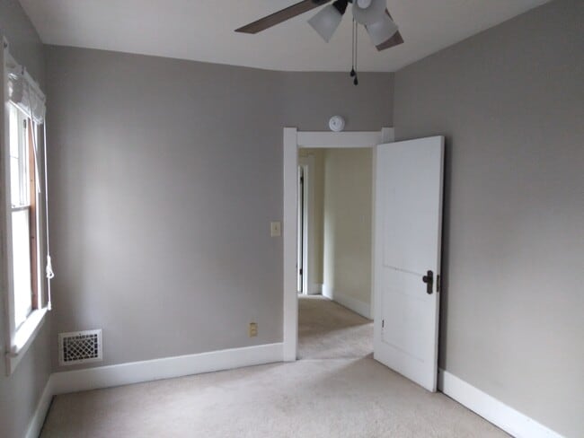 Building Photo - 4104 N Lockwood Ave