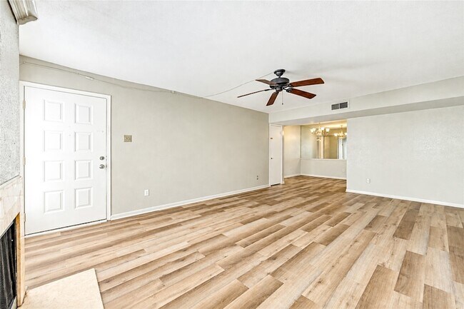 Building Photo - 6606 De Moss Dr