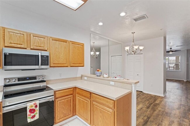 Building Photo - 6519 W Newberry Rd