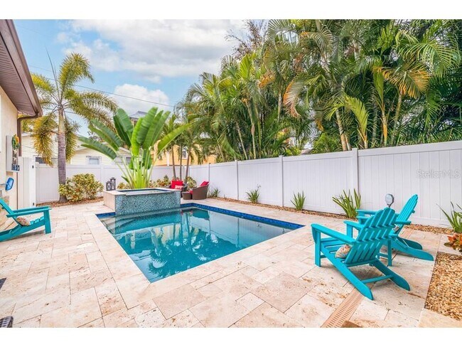 Building Photo - 310 8th Ave N