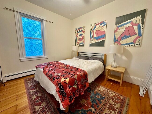 Building Photo - 11 Sheridan St