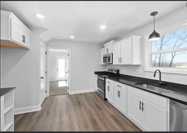 Building Photo - 64 W High St