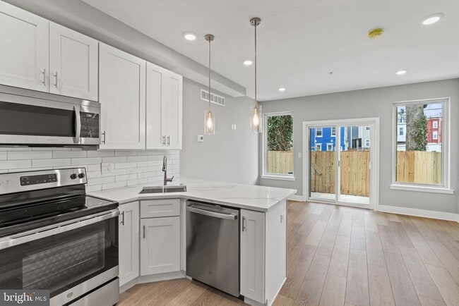 Building Photo - 2114 N 8th St