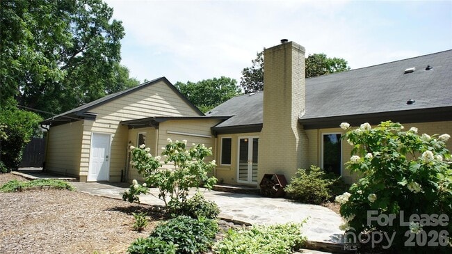 Building Photo - 4400 Woods End Ln