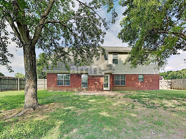 Building Photo - 5633 Michaelson Dr