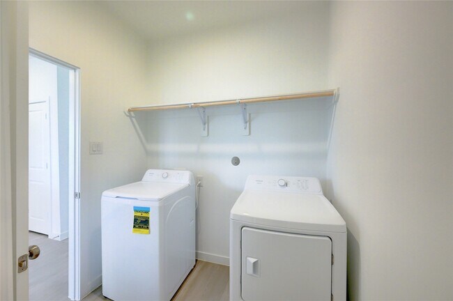 Building Photo - 26923 Zebra Grass Dr