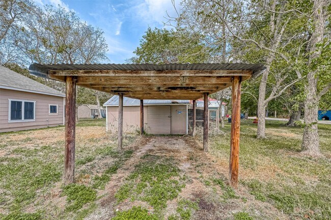 Building Photo - 406 Woodward St