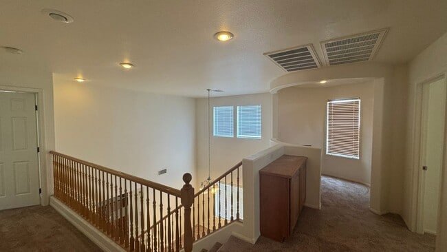 Building Photo - Welcome Home 3 or 4 BDRM SW Las Vegas