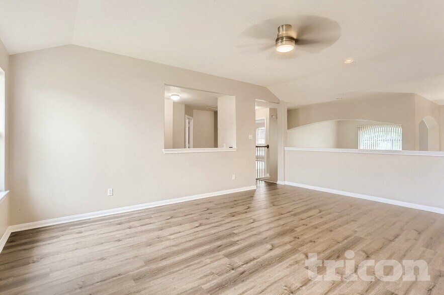 Building Photo - 4015 Camelia Glen Ln