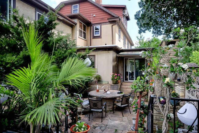 Building Photo - Jager Saratoga