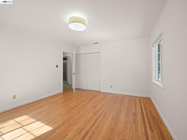 Building Photo - 72 Orchard Ct