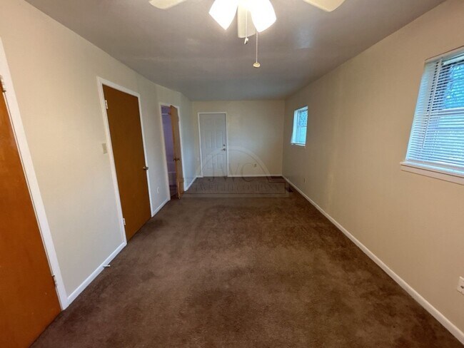 Building Photo - 3906 Clear Creek Rd, Killeen