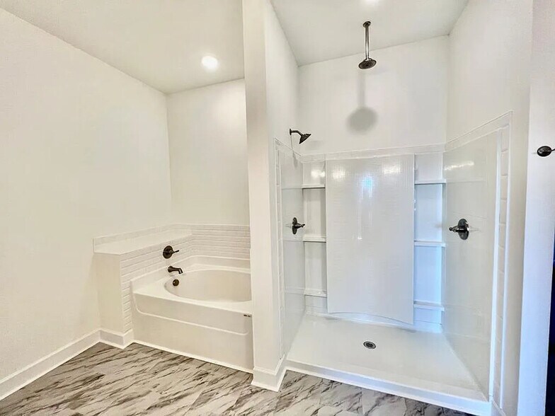 Building Photo - 122 Ted's Trail