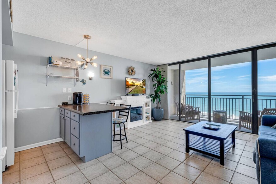 Building Photo - 5523 N Ocean Blvd