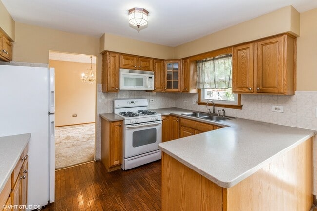 Building Photo - 13633 Cherry Ln