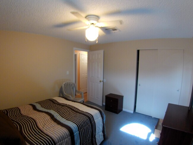 Building Photo - 1791 Long Ave