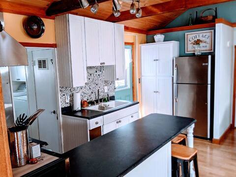 Building Photo - 43 Riverside St