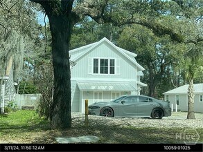 Building Photo - 6914 Johnny Mercer Blvd