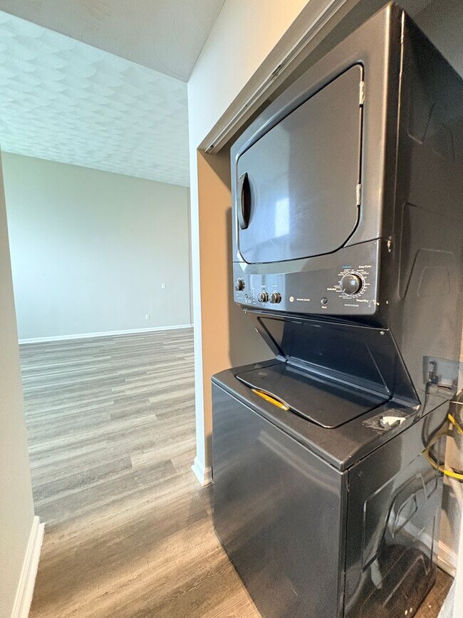 Building Photo - Experience Luxury Living at Bellagio Living I: Modern Apartments in Lawrence, Indiana