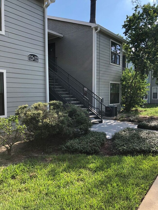 Primary Photo - LIKE NEW!!!! 2 Bedroom/2 Bath Condo!! Avai...