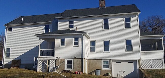 Building Photo - ***Please Respond Directly to the Online L...