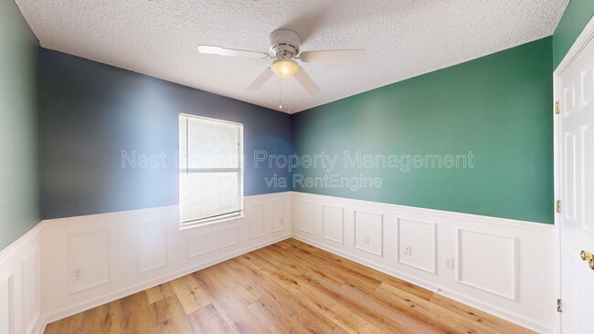 Building Photo - 13290 Pacemaker Dr