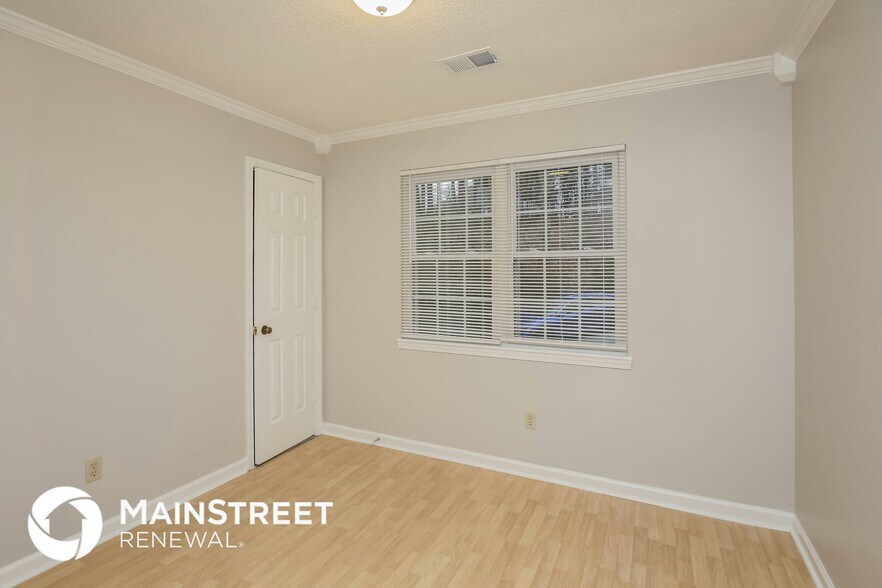 Building Photo - 1545 Dogwood Dr